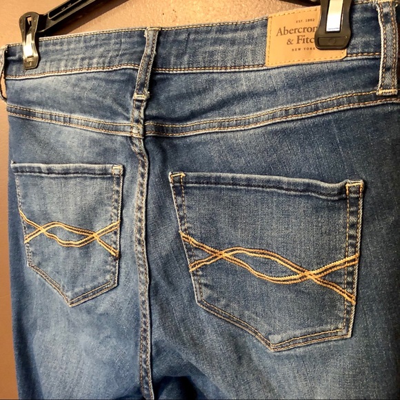 A&F High Waisted Stretch Skinny Jeans - Picture 3 of 6